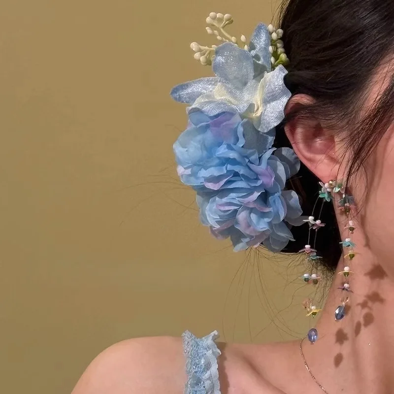 Three-dimensional butterfly hairpin female flower duck bill clip fresh and sweet niche hair accessories blue
Three-dimensional butterfly hairpin female flower duck bill clip fresh and sweet niche hair accessories blue