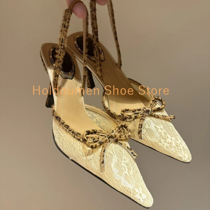 Women's Retro Fashion Leopard Print Bow High Heel Sandals Lace Wrapped Pointed Toe Side Hollow Back Strap Sexy Stiletto Sandals
Women's Retro Fashion Leopard Print Bow High Heel Sandals Lace Wrapped Pointed Toe Side Hollow Back Strap Sexy Stiletto Sandals