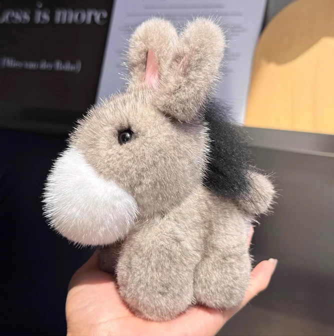 Роскошное чучело для ключей с изображением осла, плюшевое мультяшное животное, подвеска из натурального меха норки, подвесной декор, милая маленькая кукла, подарок для мальчика и девочки 
Роскошное чучело для ключей с изображением осла, плюшевое мультяшное животное, подвеска из натурального меха норки, подвесной декор, милая маленькая кукла, подарок для мальчика и девочки