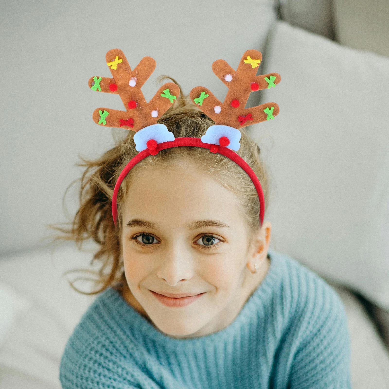 5 Pcs Luminous Christmas Headband Glitter Headwear Glowing Snowflake Deer Antlers Reindeer Lighted Hair Accessories Aldult up
5 Pcs Luminous Christmas Headband Glitter Headwear Glowing Snowflake Deer Antlers Reindeer Lighted Hair Accessories Aldult up