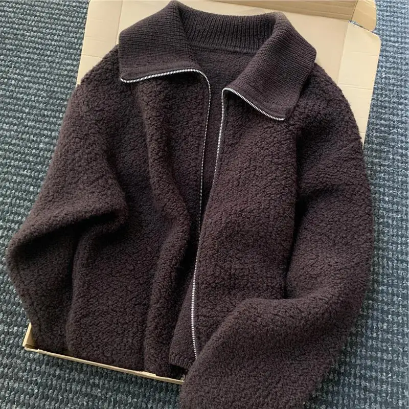 Chao Level коричневый воротник бархатный свитер с ягненком пальто женский осенне-зимний ленивый вязаный открытый кардиган теплый удобный длинный свек
Chao Level коричневый воротник бархатный свитер с ягненком пальто женский осенне-зимний ленивый вязаный открытый кардиган теплый удобный длинный свек