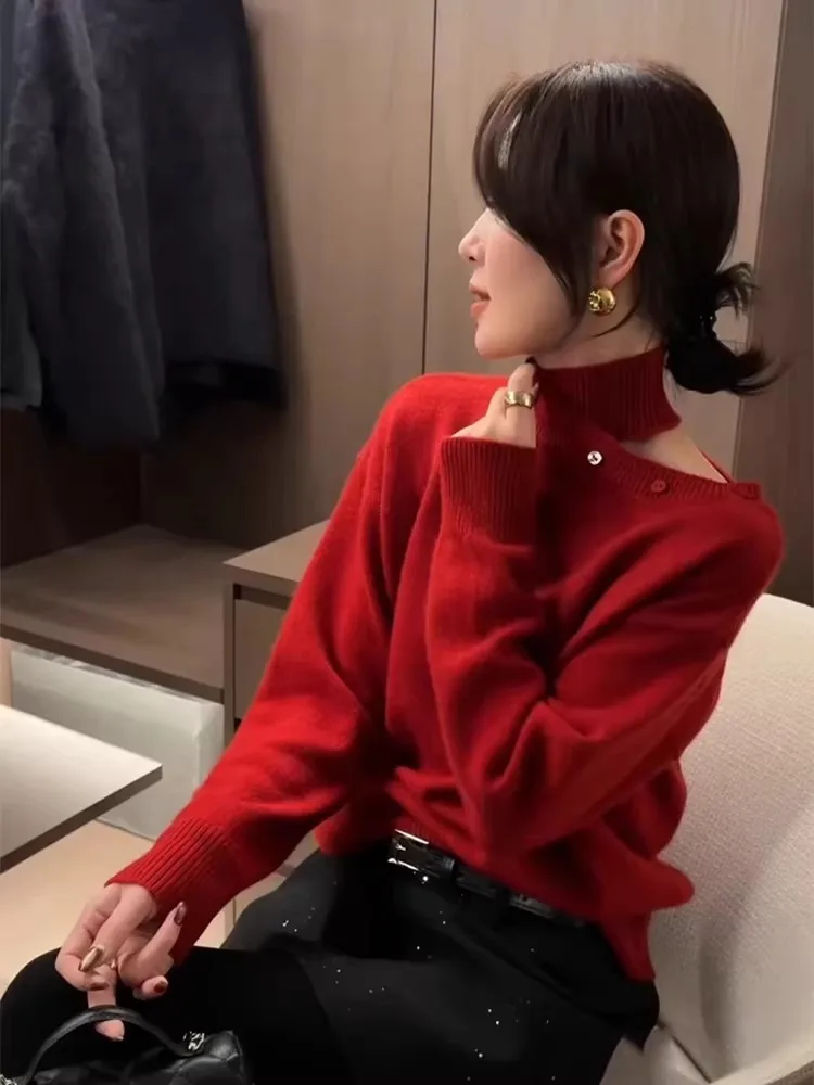 Свободный красный вязаный свитер с высоким воротником и открытыми плечами для женщин, осенне-зимний повседневный длинный топ для Нового года
Свободный красный вязаный свитер с высоким воротником и открытыми плечами для женщин, осенне-зимний повседневный длинный топ для Нового года