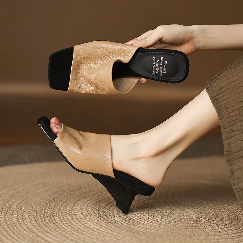 2026 New Sheepskin Mules Women French Retro Square Toe One Band Slippers Special Heel Elegant Style Comfortable Summer Footwear
2026 New Sheepskin Mules Women French Retro Square Toe One Band Slippers Special Heel Elegant Style Comfortable Summer Footwear
