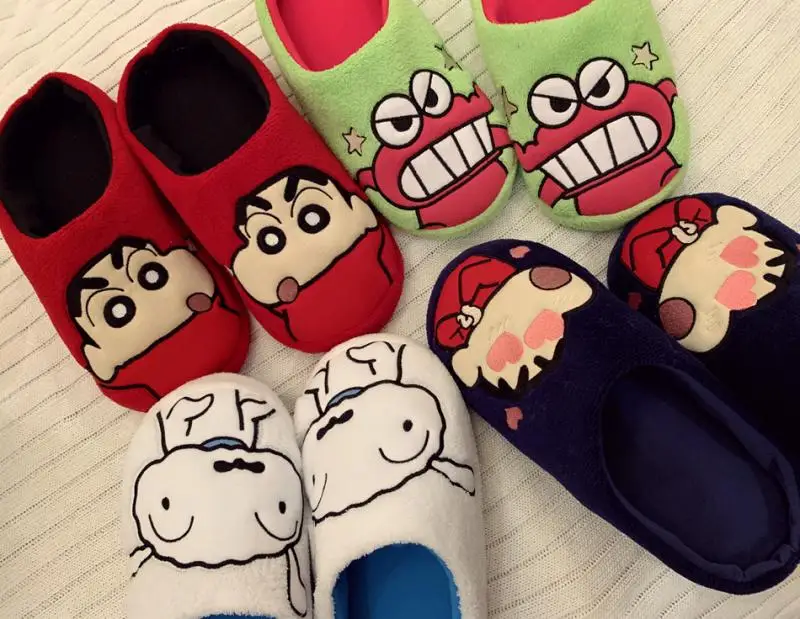 New Kawaii Cute Crayon Shin-chan Plush slippers Home furnishings non-slip Warm Couple style Plush Toys Gift for Girls
New Kawaii Cute Crayon Shin-chan Plush slippers Home furnishings non-slip Warm Couple style Plush Toys Gift for Girls