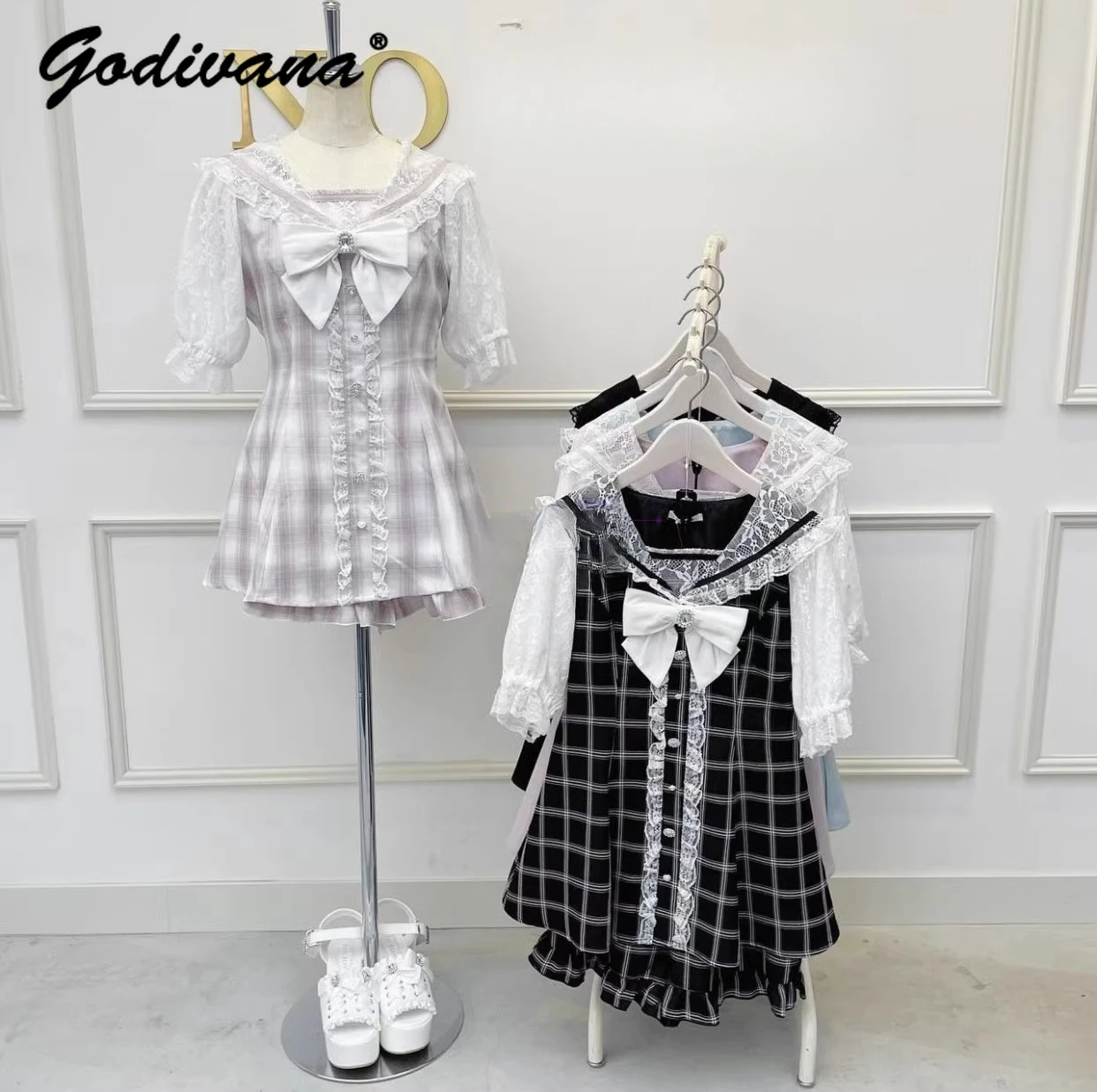 Japanese Mine Sweet Women's Lace Splicing Sailor Collar Plaid Short-sleeved Dress + Shorts Two-piece Set Lolita Summer Outfits
Japanese Mine Sweet Women's Lace Splicing Sailor Collar Plaid Short-sleeved Dress + Shorts Two-piece Set Lolita Summer Outfits