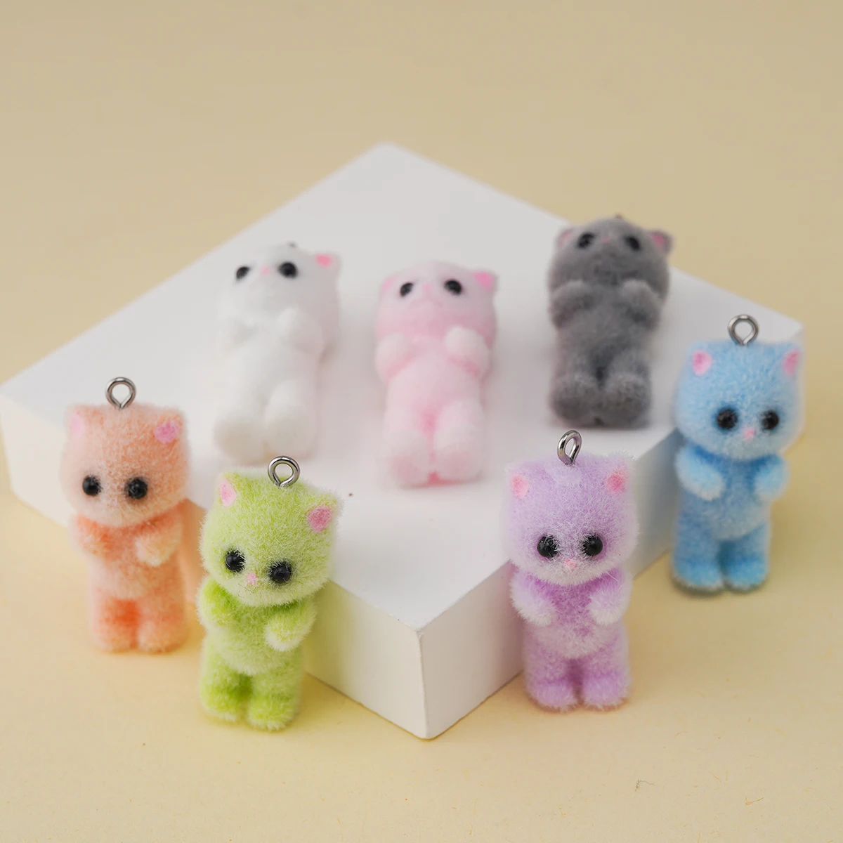 21pcs 3D Colored Flocking resin Cat Charms cute Plush Doll Pendant Fit Jewelry Making Keychain Earring DIY Jewelry Findings
21pcs 3D Colored Flocking resin Cat Charms cute Plush Doll Pendant Fit Jewelry Making Keychain Earring DIY Jewelry Findings
