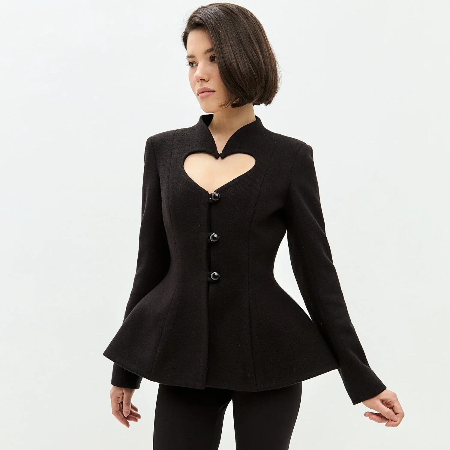 Женский черный пиджак LIMO с вырезом в форме сердца, приталенный, с расклешенным подолом, на круглых пуговицах, элегантный блейзер для повседневной носки и особых случаев
Женский черный пиджак LIMO с вырезом в форме сердца, приталенный, с расклешенным подолом, на круглых пуговицах, элегантный блейзер для повседневной носки и особых случаев
