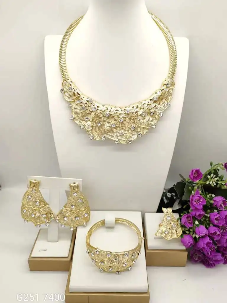 Fashion Shining Flower Shape Women Jewelry Set With Necklace Earrings Ring Bangle Gold Color Jewelry Gift For Party Wedding
Fashion Shining Flower Shape Women Jewelry Set With Necklace Earrings Ring Bangle Gold Color Jewelry Gift For Party Wedding