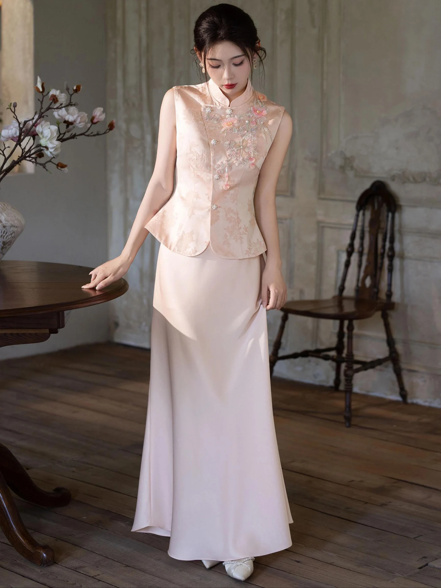 New Chinese Style Wedding Dress Skirt Set Luxury Light Luxury Drinking Ceremony Bride Improved Pink Suit Long Qipao
New Chinese Style Wedding Dress Skirt Set Luxury Light Luxury Drinking Ceremony Bride Improved Pink Suit Long Qipao