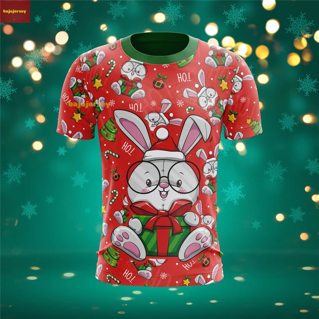 Новинка 2025 года, рождественская футболка, топ с короткими рукавами для мужчин и женщин, футболка, рождественская семейная одежда, командная одежда, трикотаж на заказ, Ootd
Новинка 2025 года, рождественская футболка, топ с короткими рукавами для мужчин и женщин, футболка, рождественская семейная одежда, командная одежда, трикотаж на заказ, Ootd