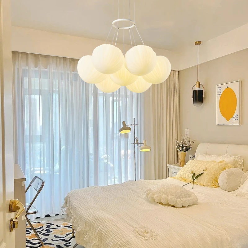 Living room pendant light Nordic fashion atmospheric hall light modern simple personality home moon bedroom light
Living room pendant light Nordic fashion atmospheric hall light modern simple personality home moon bedroom light