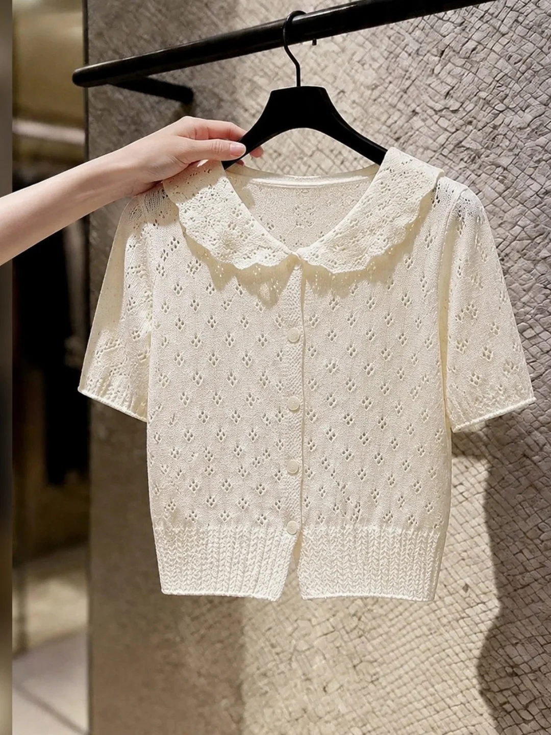 Summer Ice Silk Knitted Open Cardigan Hollow Design Casual Short Sleeve Single Button Pure Color Elegant Style Women's Top
Summer Ice Silk Knitted Open Cardigan Hollow Design Casual Short Sleeve Single Button Pure Color Elegant Style Women's Top