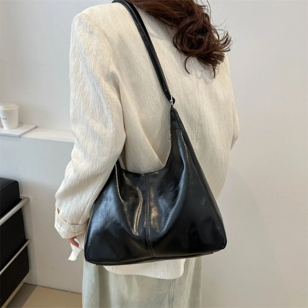 Casual Soft Leather Hobo Bag Large Capacity Solid Color Shoulder Bag Handbag All-match Women Crossbody Bag Ladies
Casual Soft Leather Hobo Bag Large Capacity Solid Color Shoulder Bag Handbag All-match Women Crossbody Bag Ladies