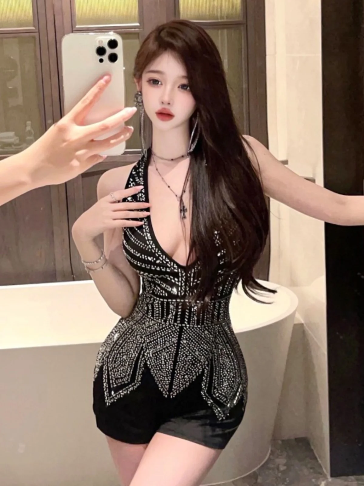 Sexy Deep V Low Chest Bla Hanging Ne Careful Little Devil Bal Strap Diamond A-Line Wraparound One-Piece Pants Trendy
Sexy Deep V Low Chest Bla Hanging Ne Careful Little Devil Bal Strap Diamond A-Line Wraparound One-Piece Pants Trendy