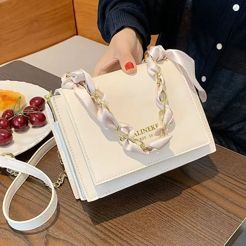 2026 Korean Wave high-end new trendy summer versatile white chain women's bag fashionable niche single shoulder crossbody bag
2026 Korean Wave high-end new trendy summer versatile white chain women's bag fashionable niche single shoulder crossbody bag