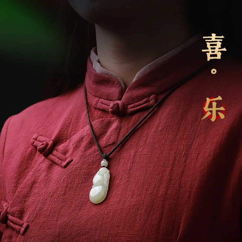 Natural Hetian Jade Gourd Pendant for Women Authentic Xinjiang Jade Necklace Pendant for Men and Women Gifts
Natural Hetian Jade Gourd Pendant for Women Authentic Xinjiang Jade Necklace Pendant for Men and Women Gifts