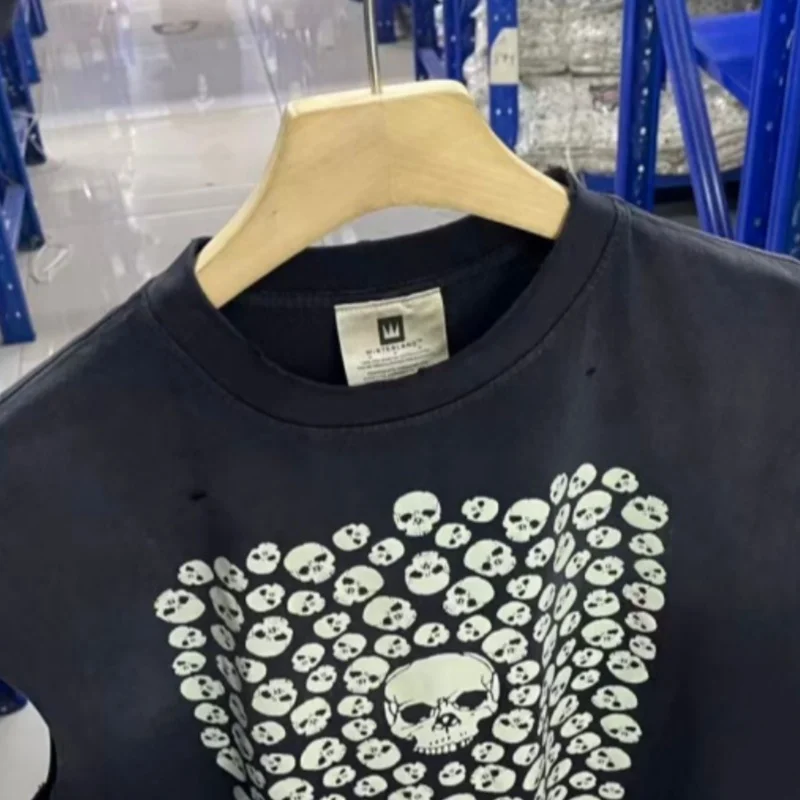 26SS Summer Classic Japanese-Style Skull Glow-in-the-Dark Print Washed Tank Top Men's Women's Oversized Sleeveless T-Shirt
26SS Summer Classic Japanese-Style Skull Glow-in-the-Dark Print Washed Tank Top Men's Women's Oversized Sleeveless T-Shirt
