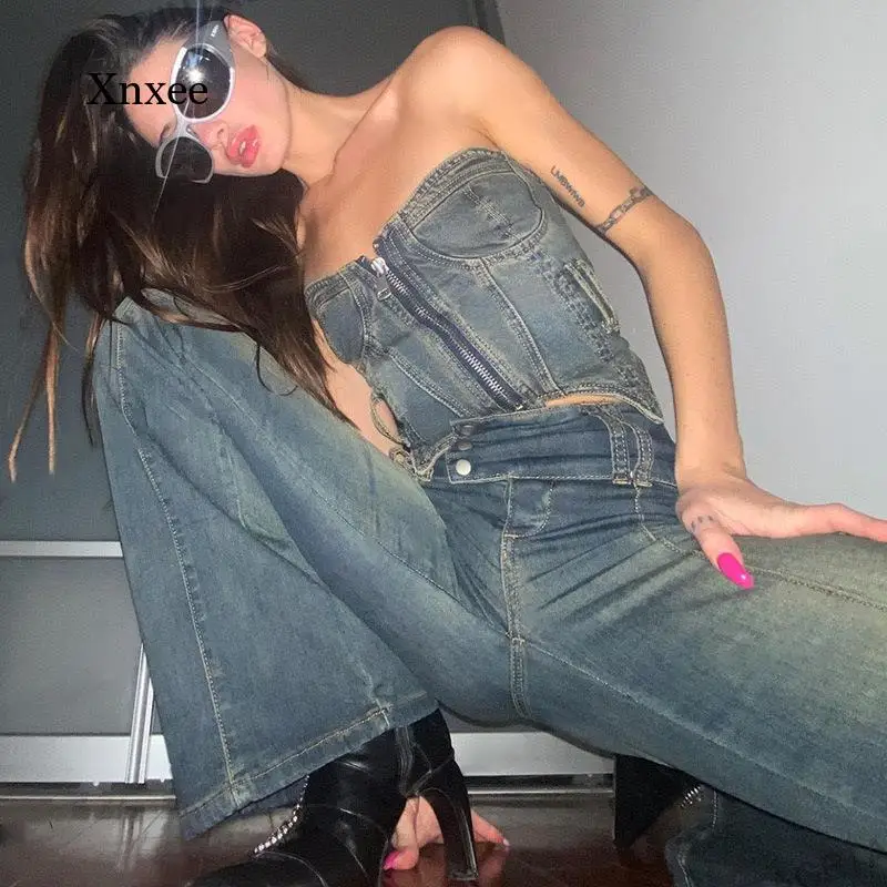 Y2K Women's 2022 New Fashion Sexy Denim Suit Used Washed Bra Top and Flared Jeans Two-Piece Set
Y2K Women's 2022 New Fashion Sexy Denim Suit Used Washed Bra Top and Flared Jeans Two-Piece Set