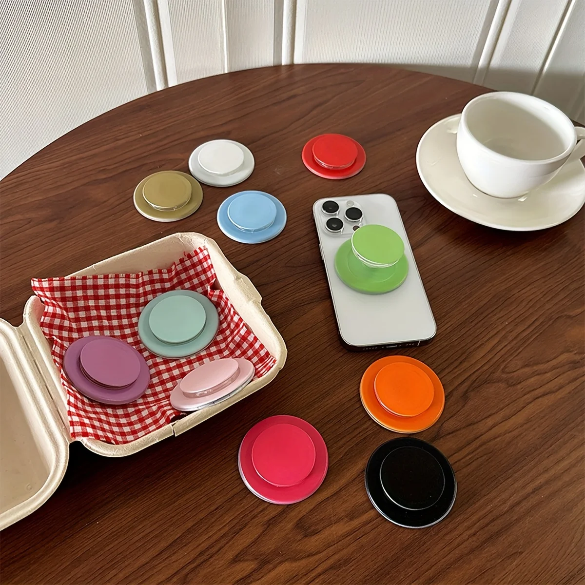1pc Round Magnetic Air Cushion Stand, Portable Lightweight Foldable Smartphone Ring Holder with Colorful Design,Lazy Selfie Grip
1pc Round Magnetic Air Cushion Stand, Portable Lightweight Foldable Smartphone Ring Holder with Colorful Design,Lazy Selfie Grip