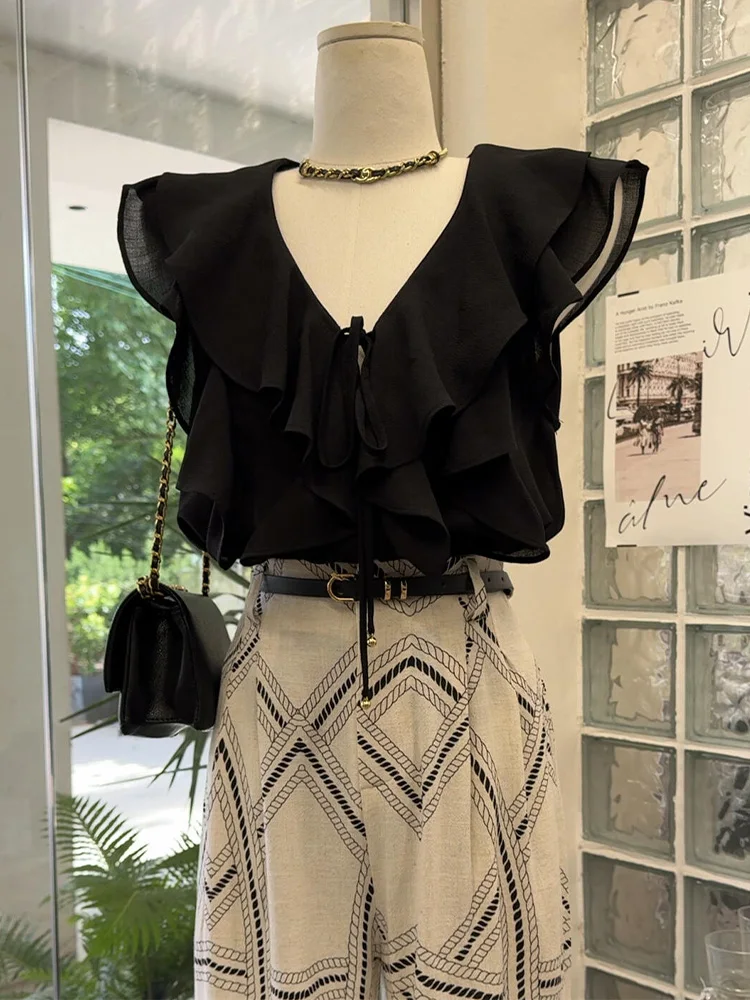 Gagarich French Style Women Blouse Black V-neck Ruffled Flying Sleeve Top Sweet Stylish Design Versatile Small Shirt Top
Gagarich French Style Women Blouse Black V-neck Ruffled Flying Sleeve Top Sweet Stylish Design Versatile Small Shirt Top