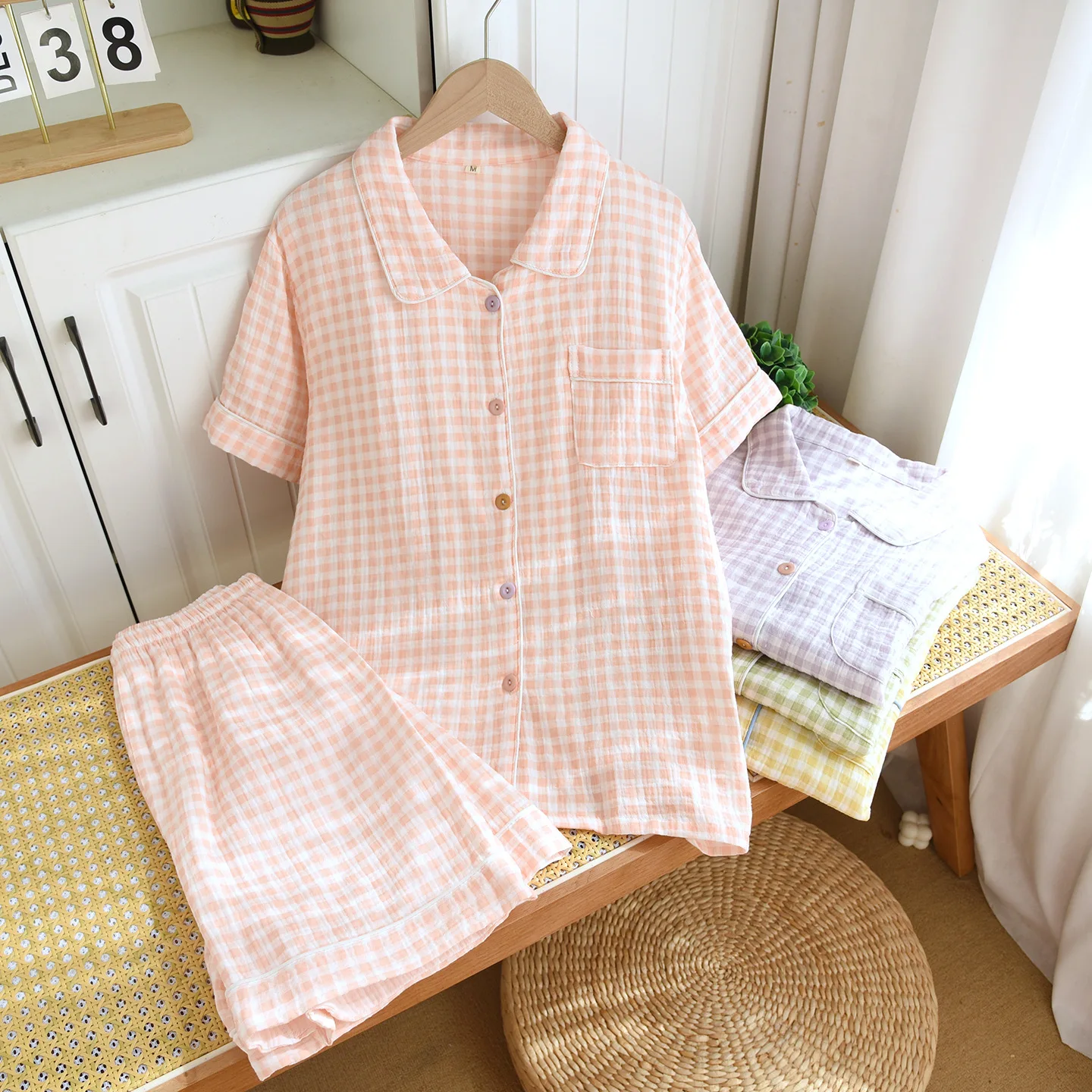 Cotton Gauze Plaid Short Sleeve Shirt Shorts 2Pcs Women Pajamas Household Loose Women sleepwear Set
Cotton Gauze Plaid Short Sleeve Shirt Shorts 2Pcs Women Pajamas Household Loose Women sleepwear Set