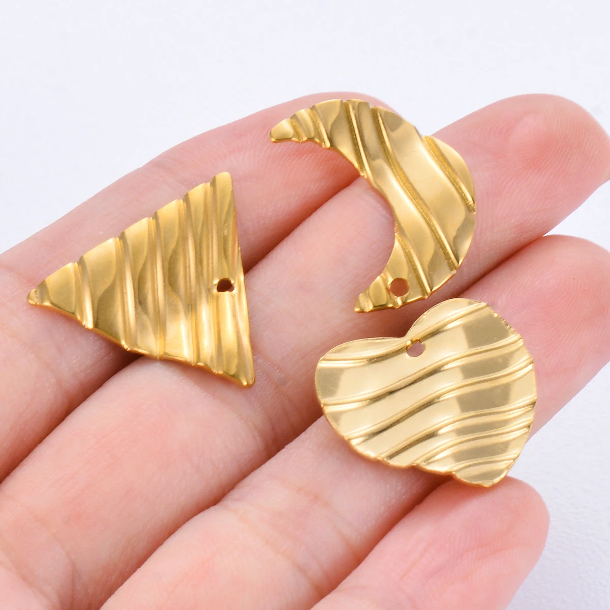 10Pcs Wholesale 18K Gold Plated Star/Moon/Heart/Geometry Stainless Steel Pendants for DIY Earrings Making Findings Accessories
10Pcs Wholesale 18K Gold Plated Star/Moon/Heart/Geometry Stainless Steel Pendants for DIY Earrings Making Findings Accessories