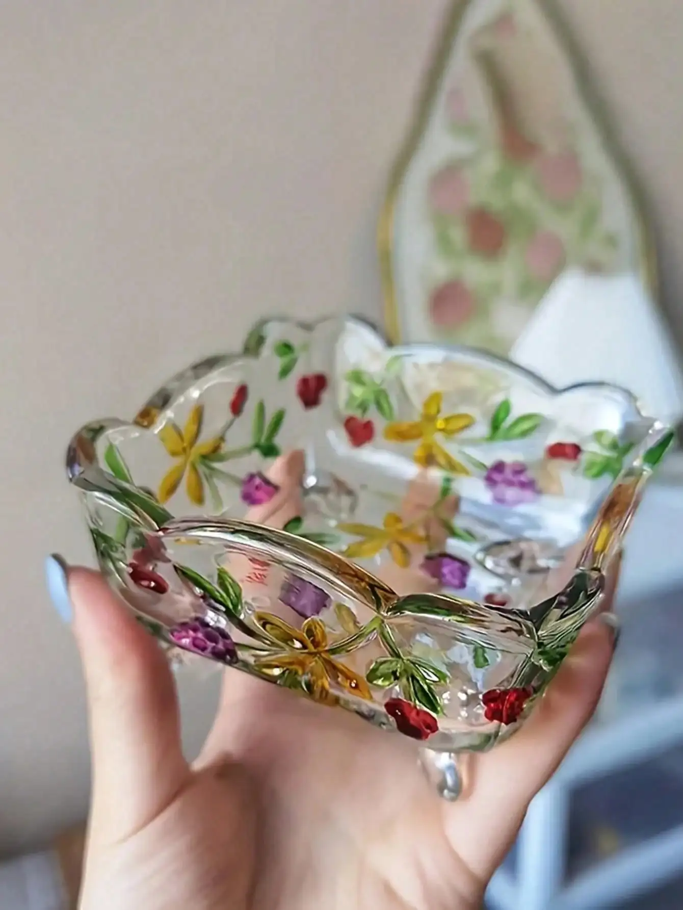 Handmade Glass Ashtray With Floral Design - Rectangular Desktop Organizer & Ashtray, Multi-Purpose Decorative Centre Piece For Dining Room, Living Room Home Decoration, European Style Ashtray | Artistic Craftsmanship
Handmade Glass Ashtray With Floral Design - Rectangular Desktop Organizer & Ashtray, Multi-Purpose Decorative Centre Piece For Dining Room, Living Room Home Decoration, European Style Ashtray | Artistic Craftsmanship