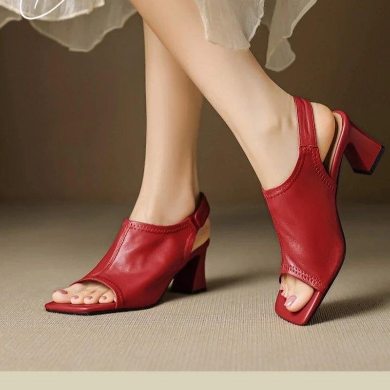 Thick-soled Slip-on Ankle Strap Buckle Waterproof Platform Fashionable Versatile Comfortable Anti-slip Casual Women's Sandals
Thick-soled Slip-on Ankle Strap Buckle Waterproof Platform Fashionable Versatile Comfortable Anti-slip Casual Women's Sandals