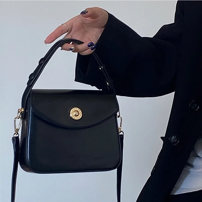 Women Vintage Fashion Crossbody Bag High-quality PU Leather Travel Small Messenger Bag Solid Simple Elegant Flap Handbag
Women Vintage Fashion Crossbody Bag High-quality PU Leather Travel Small Messenger Bag Solid Simple Elegant Flap Handbag