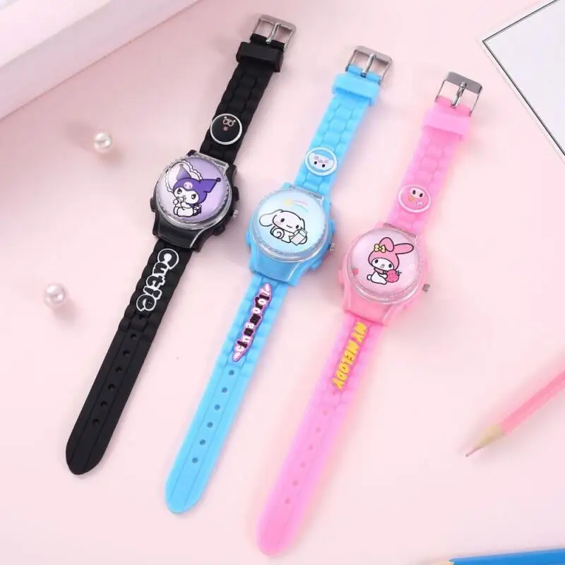 Sanrios Cartoon Watch Anime Kuromi My Melody Cinnamoroll Watch Kawaii Crystal Patch Glowing Decompress Rotating Electronic Watch
Sanrios Cartoon Watch Anime Kuromi My Melody Cinnamoroll Watch Kawaii Crystal Patch Glowing Decompress Rotating Electronic Watch