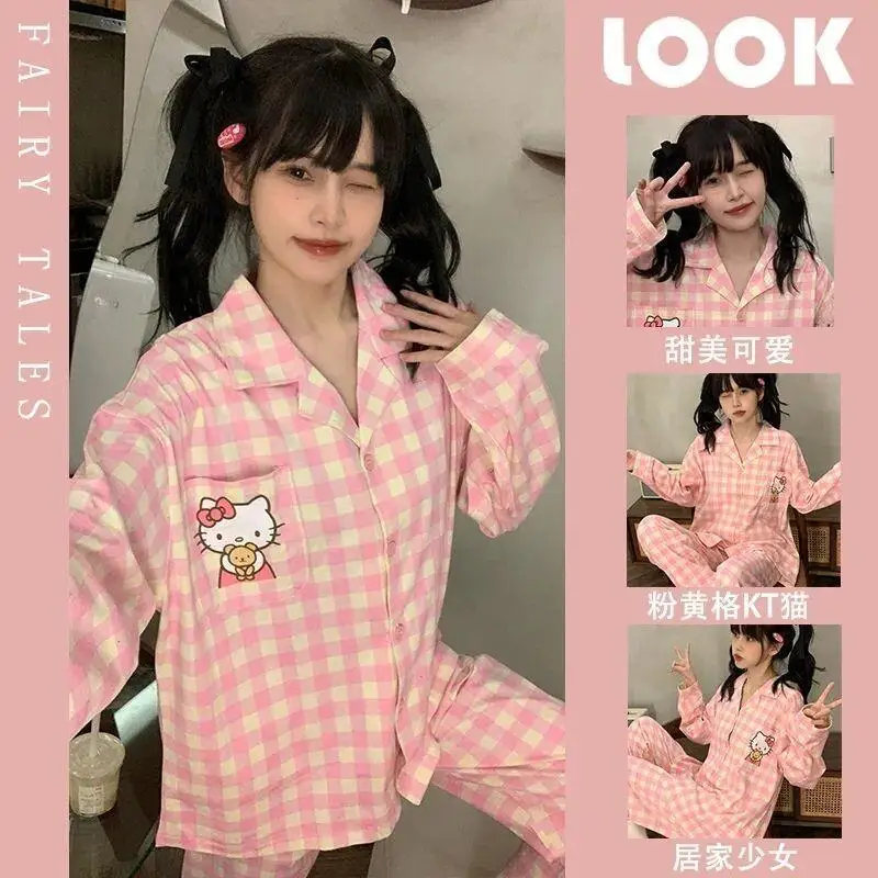 Женский пижамный комплект Sanrio Hello Kitty, одежда для сна, домашняя одежда, розовый милый клетчатый кардиган с длинными рукавами, новинка, весенне-осенняя мода
Женский пижамный комплект Sanrio Hello Kitty, одежда для сна, домашняя одежда, розовый милый клетчатый кардиган с длинными рукавами, новинка, весенне-осенняя мода