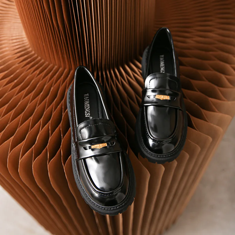 2023 Spring Women Loafers Chunky Genuine Leather Vintage Platform Shoes High Heels Ladies Casual Shoes British Style Size 34-43
2023 Spring Women Loafers Chunky Genuine Leather Vintage Platform Shoes High Heels Ladies Casual Shoes British Style Size 34-43