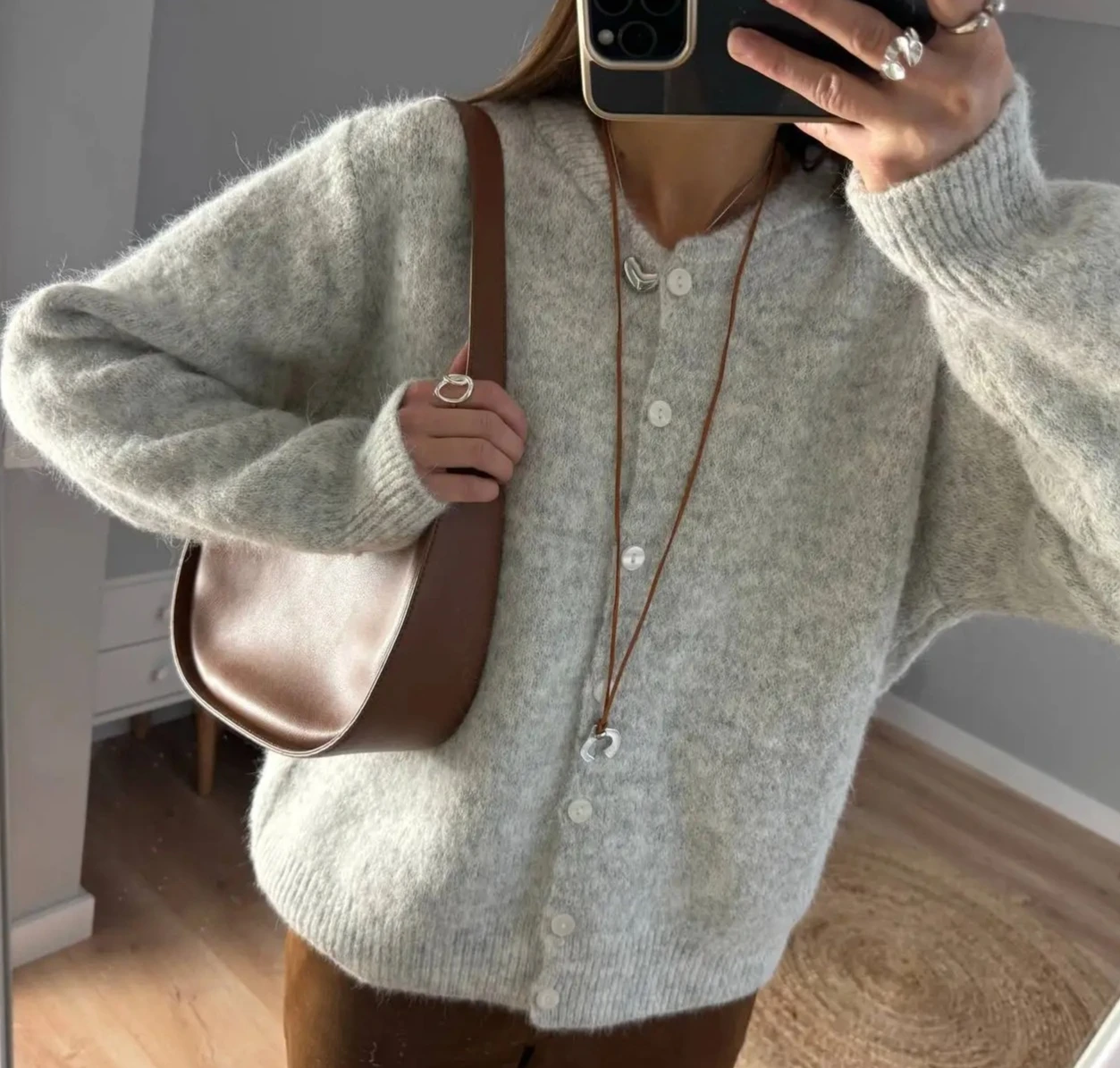 Autumn Winter Vintage Knitwear Outerwear Cardigan Women Knitting Coat Sweater Knitted Jacket Single Breasted Round Collar
Autumn Winter Vintage Knitwear Outerwear Cardigan Women Knitting Coat Sweater Knitted Jacket Single Breasted Round Collar