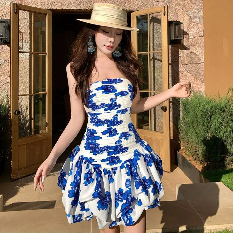 French Design Holiday Style One-word Shoulder Tube Top Pleated Elastic Off-the-shoulder Hem Ruffle Skirt Short Skirt 2026 New
French Design Holiday Style One-word Shoulder Tube Top Pleated Elastic Off-the-shoulder Hem Ruffle Skirt Short Skirt 2026 New