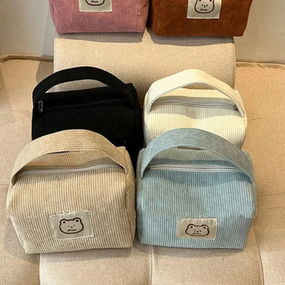 Cosmetic Bags for Women Plush Cute Handbag Summer Fashion Soft Comfortable Large Capacity Trendy Handbag for Women With Handle
Cosmetic Bags for Women Plush Cute Handbag Summer Fashion Soft Comfortable Large Capacity Trendy Handbag for Women With Handle