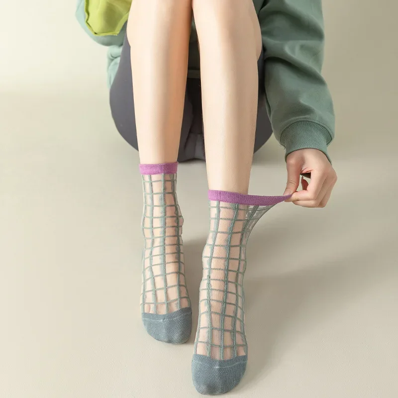 Plaid Crystal Silk Socks Women Casual Fashion Summer Elastic Long Socks Korean Style Harajuku Ultra-thin Transparent Women Socks
Plaid Crystal Silk Socks Women Casual Fashion Summer Elastic Long Socks Korean Style Harajuku Ultra-thin Transparent Women Socks