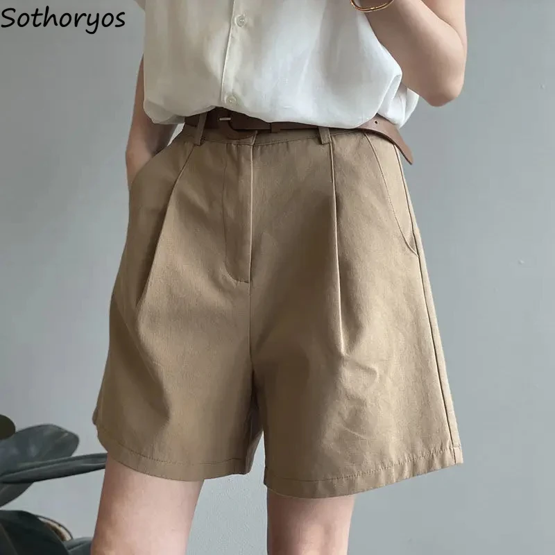 Шорты женские летние простые универсальные офисные женские повседневные модные шорты Ulzzang новые мягкие нежные с высокой талией винтажная одежда с карманами
Шорты женские летние простые универсальные офисные женские повседневные модные шорты Ulzzang новые мягкие нежные с высокой талией винтажная одежда с карманами