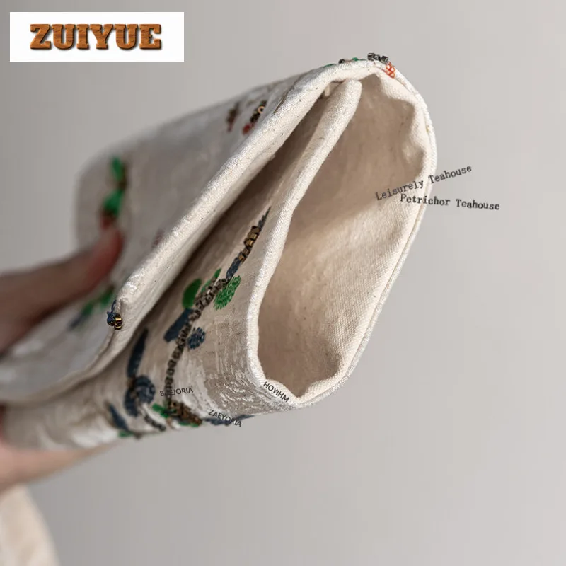 Brocade Embroidered Gourd Cotton-linen Tea Table Mats Vintage Drink Coaster Dinner Table Cloth Mat Chinese Tea Set Collection
Brocade Embroidered Gourd Cotton-linen Tea Table Mats Vintage Drink Coaster Dinner Table Cloth Mat Chinese Tea Set Collection