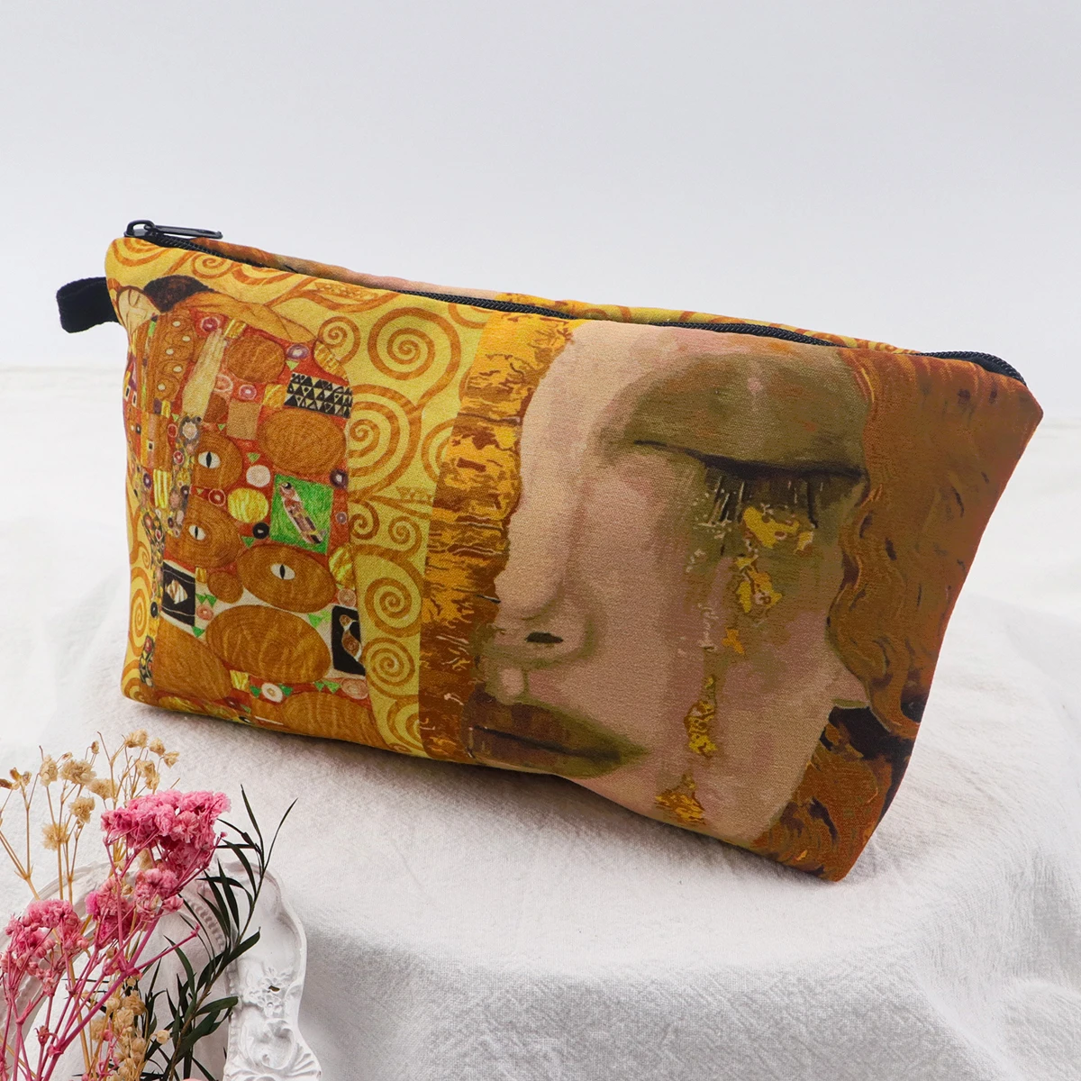 Art Paintings Women's Storage Organizer Kiss Makeups Bags Portable Cosmetic Pouch Travel Cosmetics Bag Makeup Accessory
Art Paintings Women's Storage Organizer Kiss Makeups Bags Portable Cosmetic Pouch Travel Cosmetics Bag Makeup Accessory