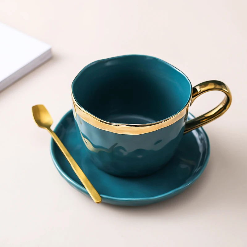 Beautiful Coffee Cup And Saucer Set Porcelain European Mugs With Spoon Couple Cups Xicars De Pocelanas Kitchen Accessories
Beautiful Coffee Cup And Saucer Set Porcelain European Mugs With Spoon Couple Cups Xicars De Pocelanas Kitchen Accessories