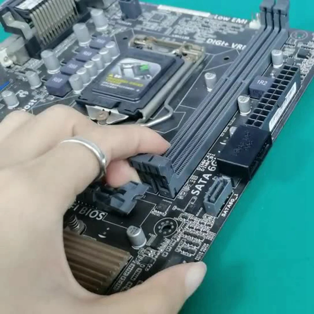 PH19B USB 3.0 Внутренний разъем USB3.0 19/20P Разъем 90-градусный адаптер-конвертер для материнской платы компьютера SQ
PH19B USB 3.0 Внутренний разъем USB3.0 19/20P Разъем 90-градусный адаптер-конвертер для материнской платы компьютера SQ