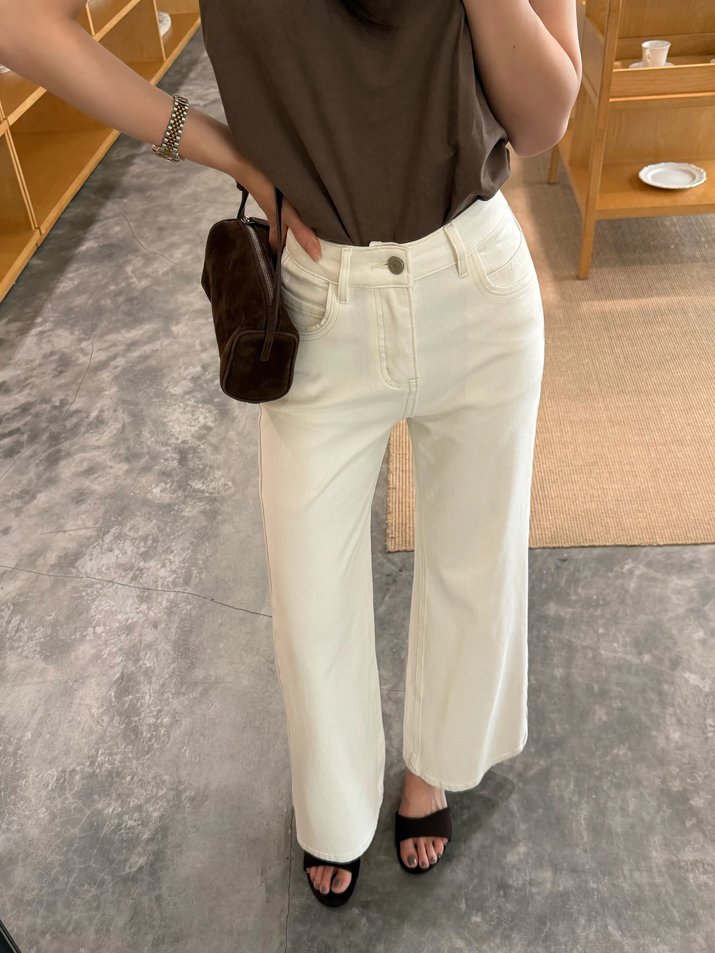 SASA High Waist White Bell Bottom Jeans Women's Spring 2026 Slim Wide Leg Pants Commute Versatile Cotton Blend Jeans
SASA High Waist White Bell Bottom Jeans Women's Spring 2026 Slim Wide Leg Pants Commute Versatile Cotton Blend Jeans