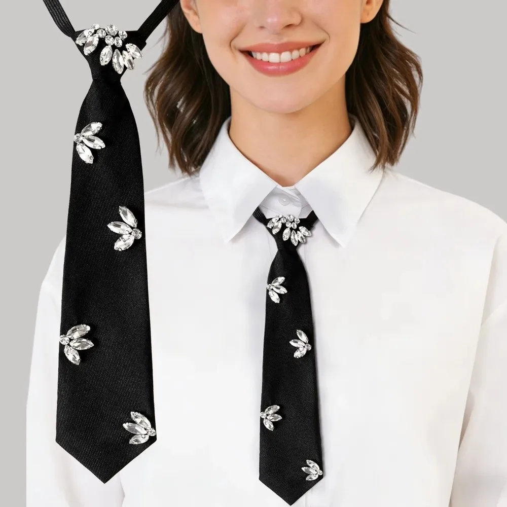 Elegant Korean Style Rhinestones Tie Academic Style Black Long Necktie Sparkly JK Decoration Shirt Tie Uniform Decoration
Elegant Korean Style Rhinestones Tie Academic Style Black Long Necktie Sparkly JK Decoration Shirt Tie Uniform Decoration