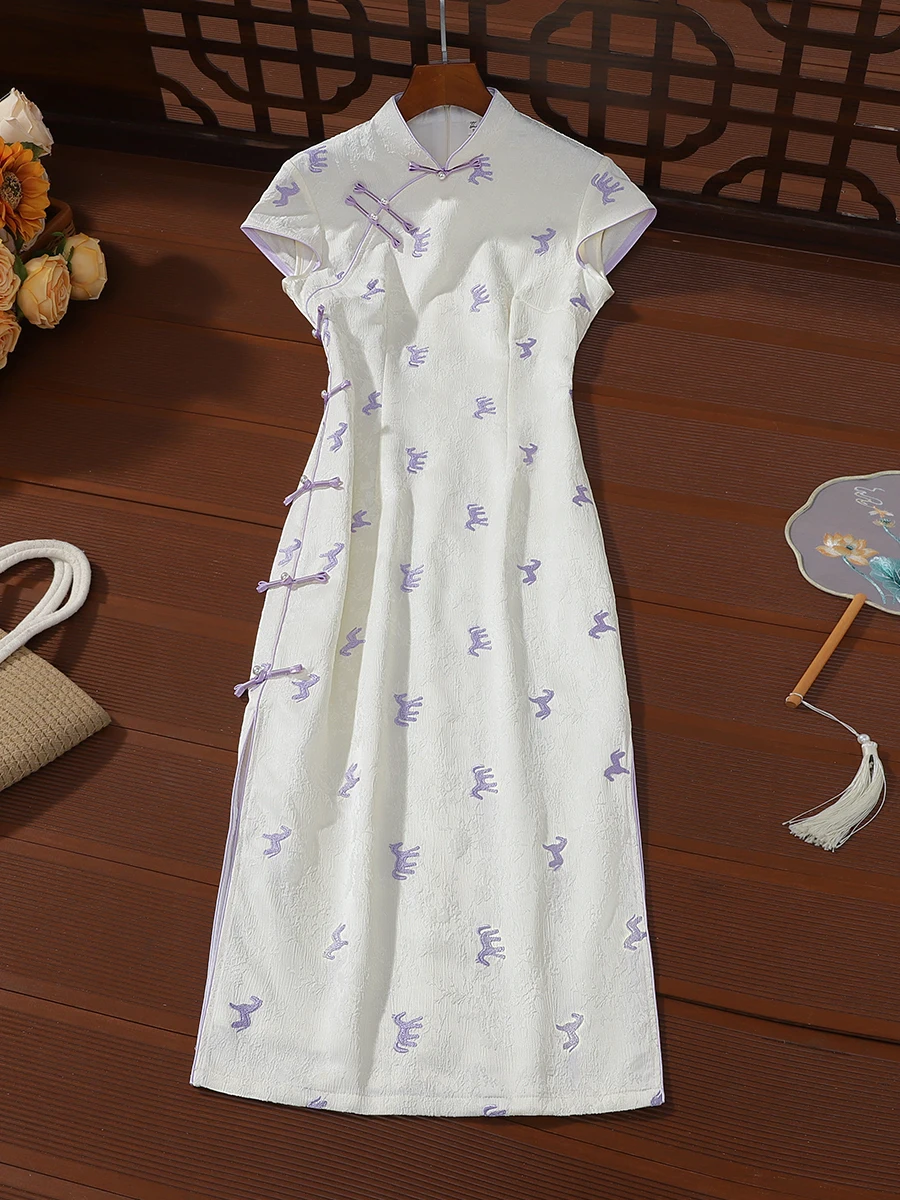 Elegant Young Style Revised White Embroidery New Chinese Retro Atmosphere High End Daily Wear Short Sleeve Long Dress
Elegant Young Style Revised White Embroidery New Chinese Retro Atmosphere High End Daily Wear Short Sleeve Long Dress