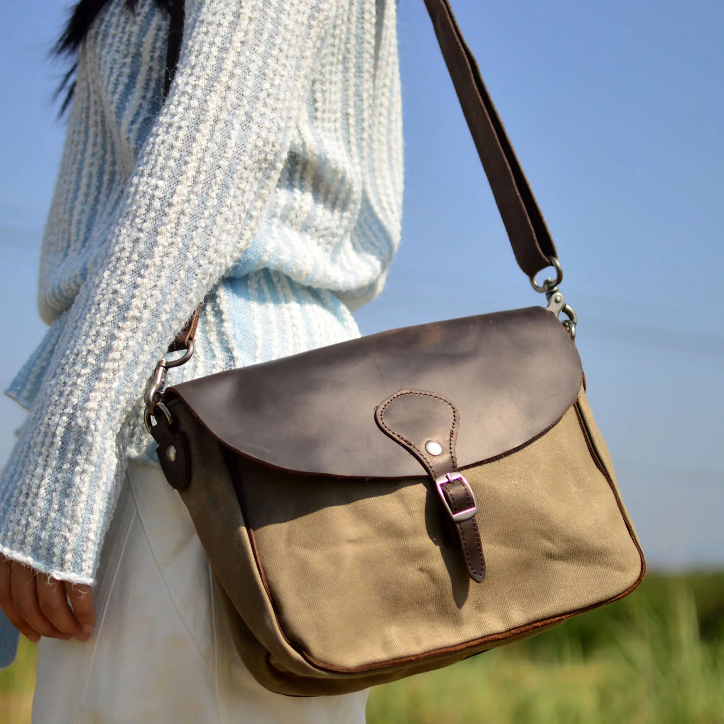 AETOO Men's and women's retro oil wax canvas casual men's bag, canvas bag, crossbody bag, shoulder bag, cross-shoulder bag
AETOO Men's and women's retro oil wax canvas casual men's bag, canvas bag, crossbody bag, shoulder bag, cross-shoulder bag