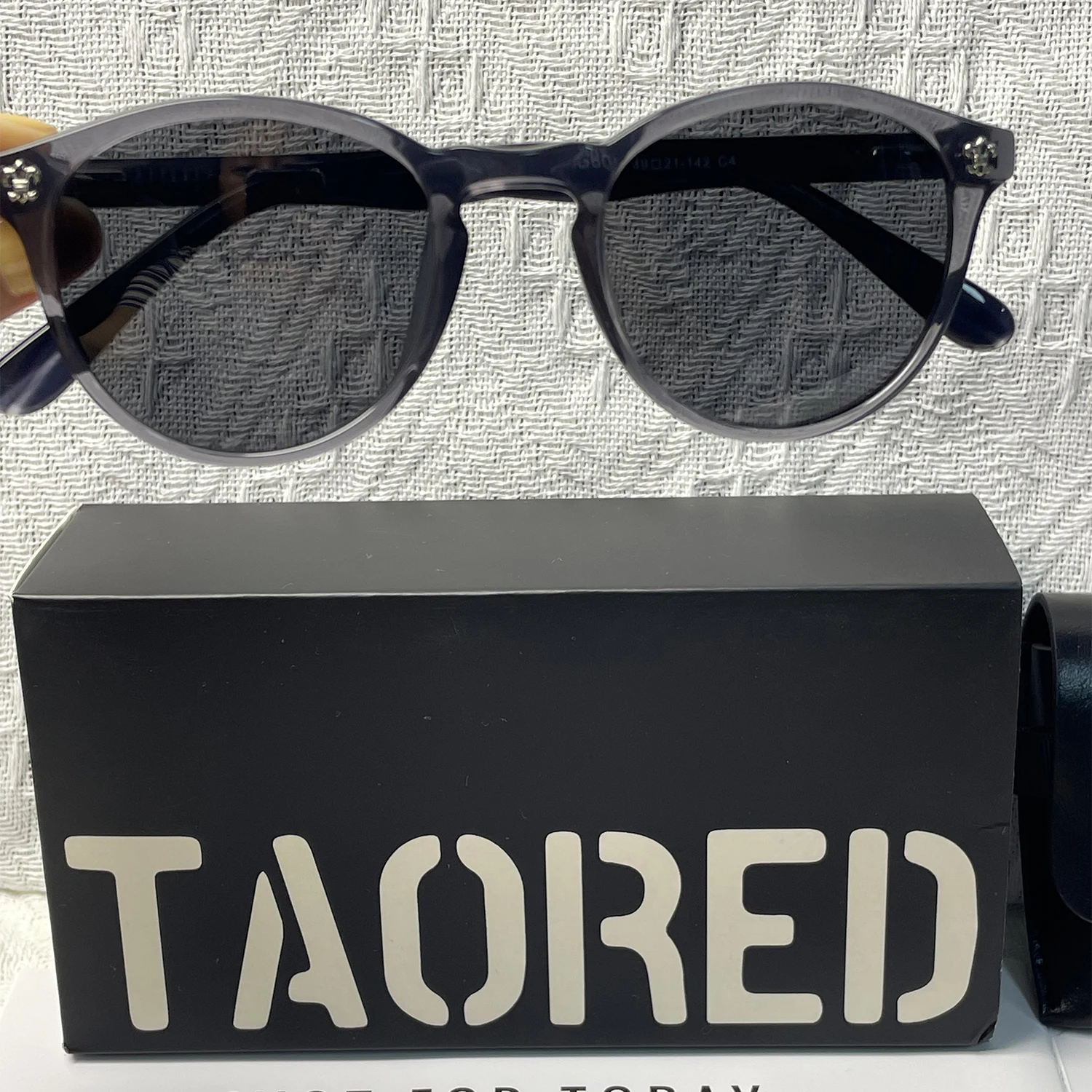 TAORED New Handmade Acetate Round Frame Sunglasses European and American Metal Trim Glasses Men and Women All-match Sunglasses
TAORED New Handmade Acetate Round Frame Sunglasses European and American Metal Trim Glasses Men and Women All-match Sunglasses
