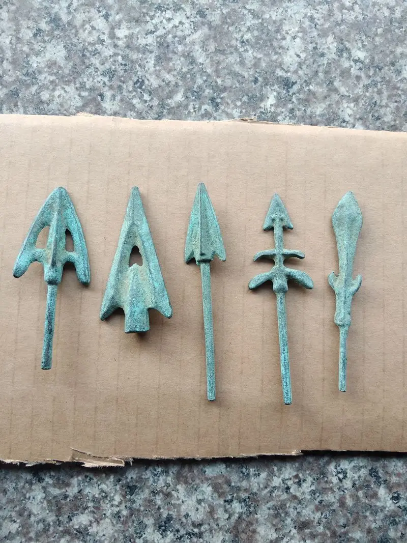 5 Piece Arrow Ancient Tool Arrowhead Case Vintage Dart Rust On Old Bronze Very Rare
5 Piece Arrow Ancient Tool Arrowhead Case Vintage Dart Rust On Old Bronze Very Rare