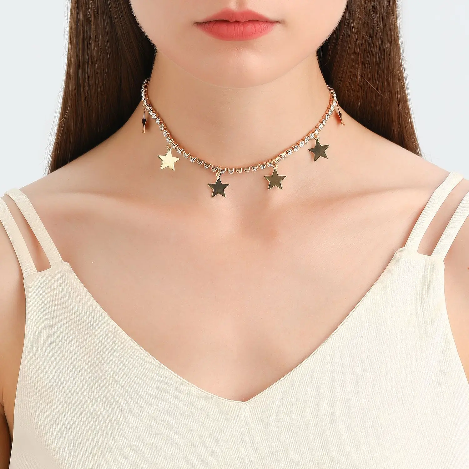 Simple single-layer claw crystal chain, five-pointed star pendant, necklace, female, quality wind metal chain necklace.
Simple single-layer claw crystal chain, five-pointed star pendant, necklace, female, quality wind metal chain necklace.