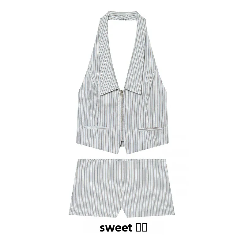 Fashionable Striped Vest Top And Shorts Set Women's Summer Outfit Polyester Material Slim Fit Short Length Zipper Closure
Fashionable Striped Vest Top And Shorts Set Women's Summer Outfit Polyester Material Slim Fit Short Length Zipper Closure