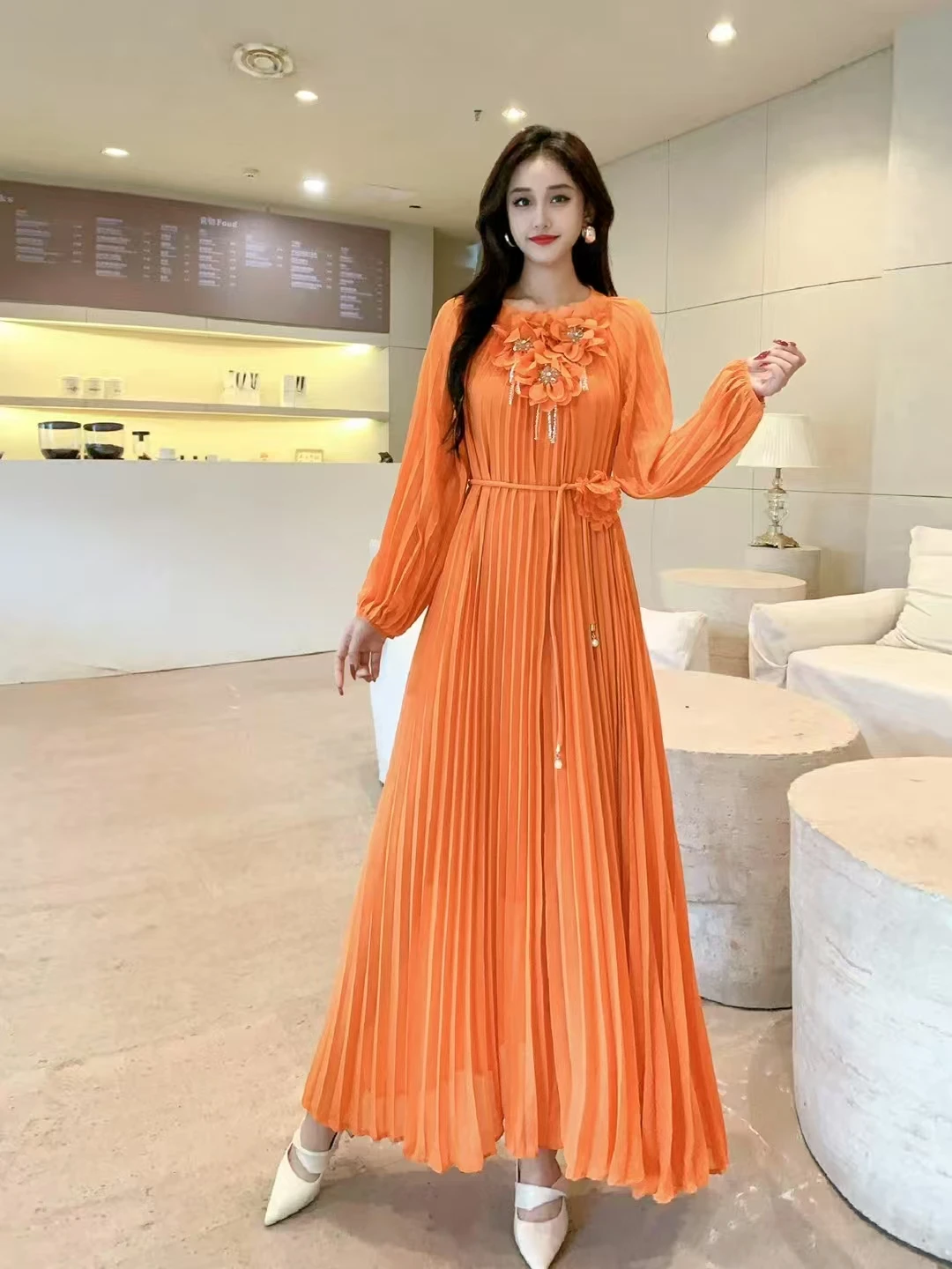 New Spring Autumn Women O-Neck Long Sleeve Slim Long Dress High Quality 3D Diamond Flowers Decoration Pleated Chiffon Dress
New Spring Autumn Women O-Neck Long Sleeve Slim Long Dress High Quality 3D Diamond Flowers Decoration Pleated Chiffon Dress